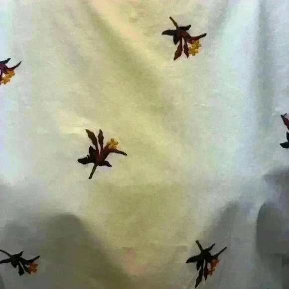 a loves a cotton blouse embroidered flowers Size XS - Picture 5 of 9